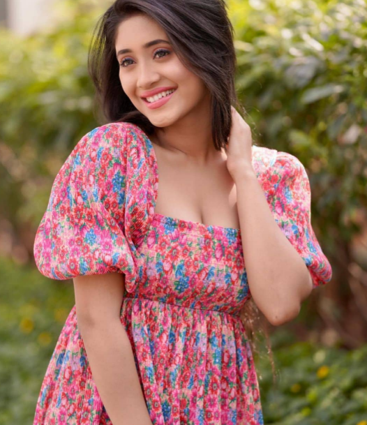 Shivangi Joshi - Vushii.com